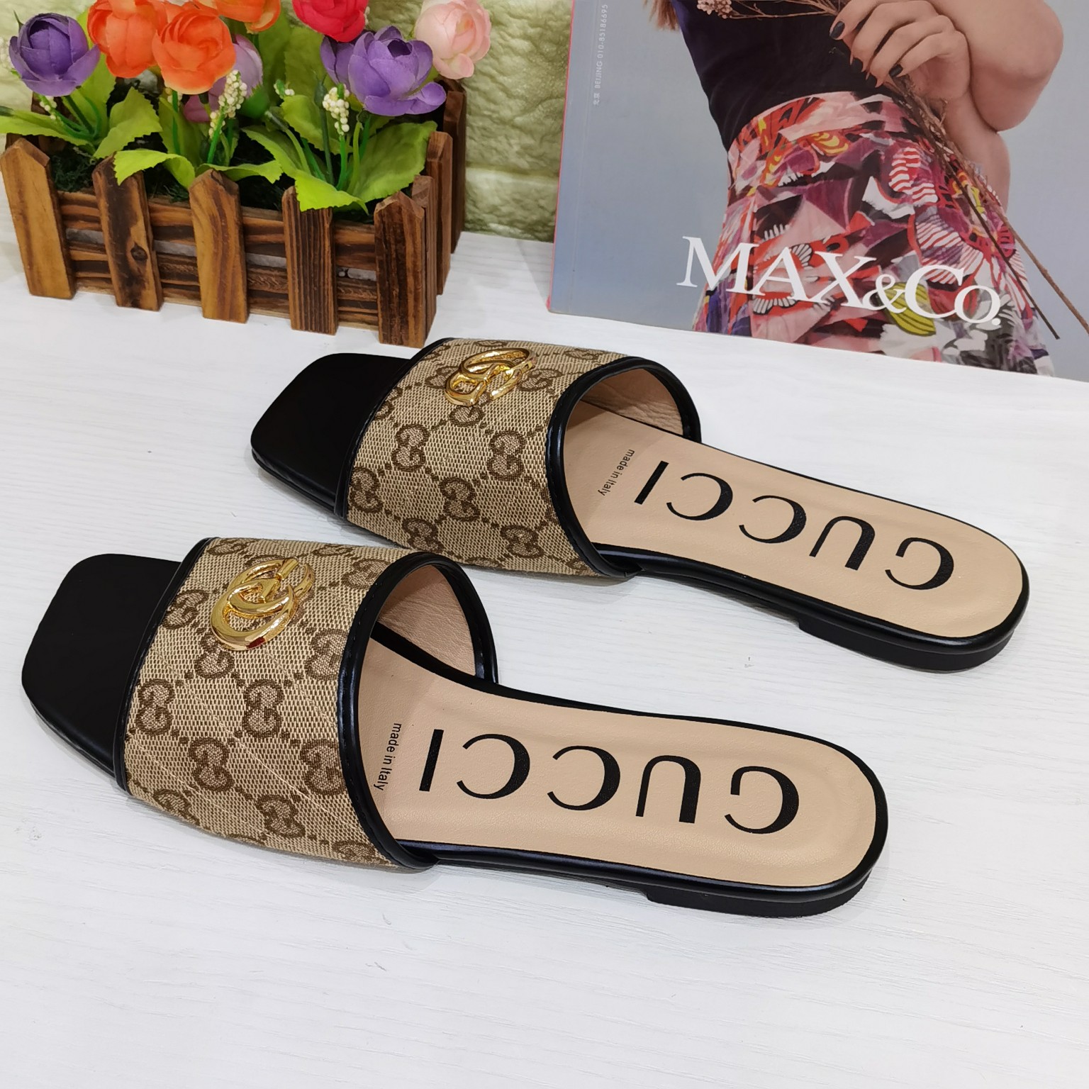 WOMEN'S SLIDE WITH DOUBLE G