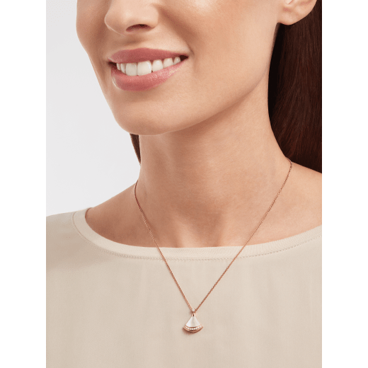 DIVAS DREAM NECKLACE