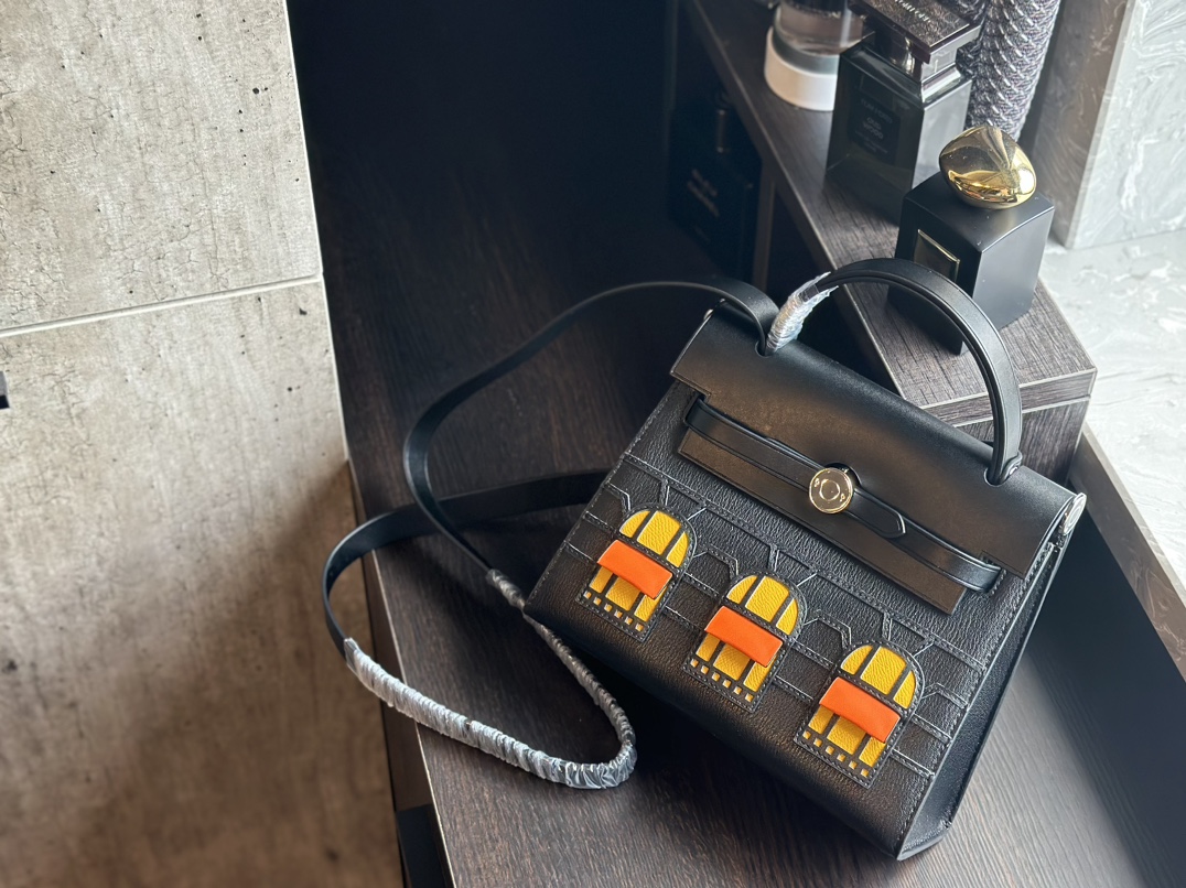 Kelly 18 Bag