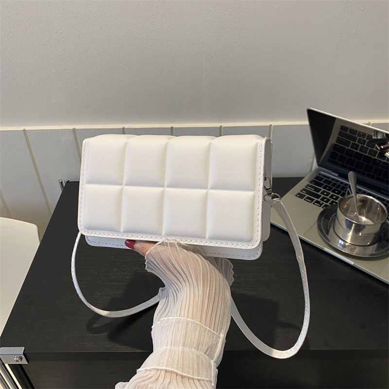 Simple retro small square bag