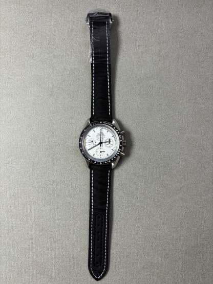 C12   Speedmaster "Silver Snoopy Award---311.32.42.30.04.003---42mm