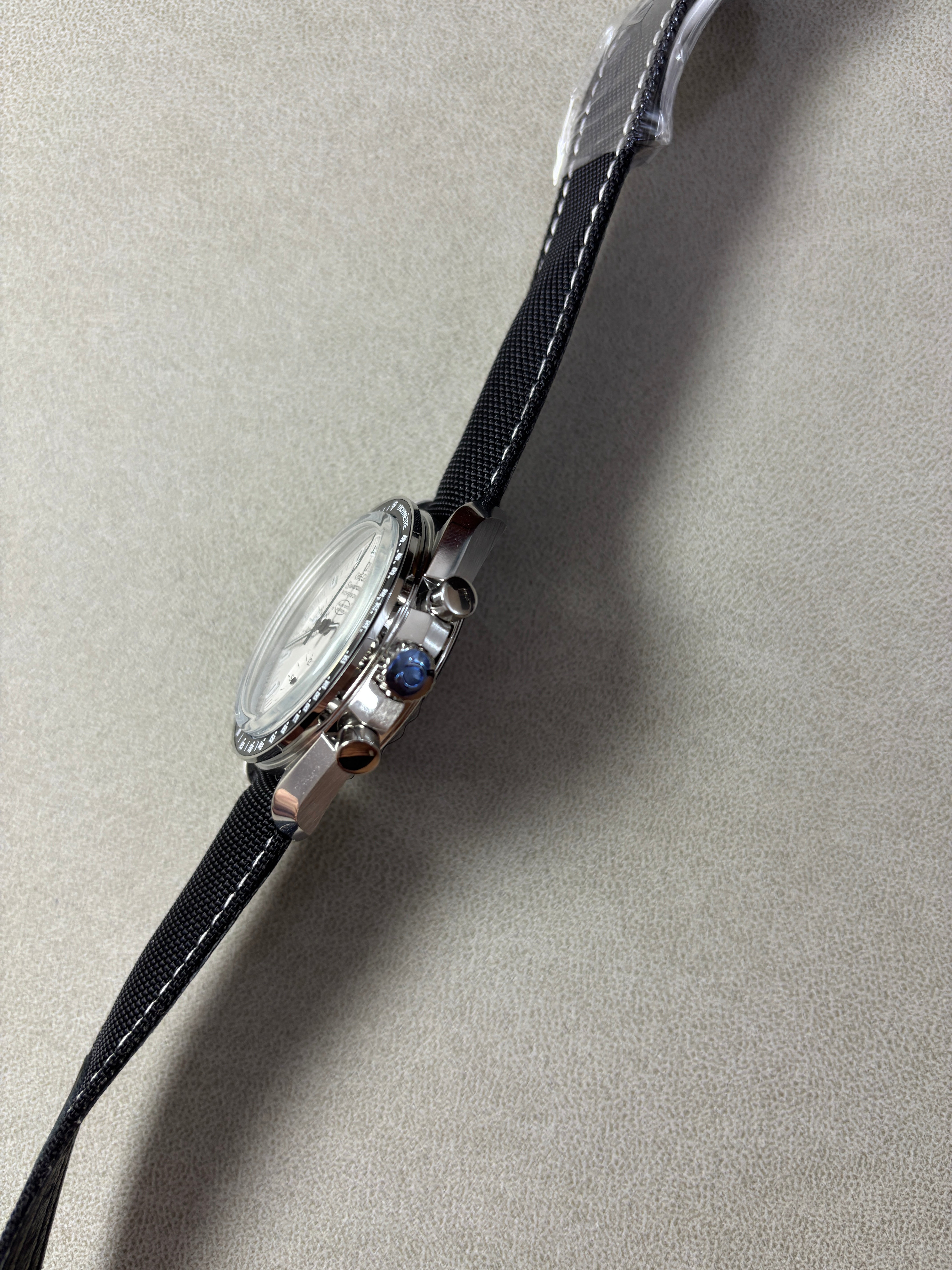 C12   Speedmaster "Silver Snoopy Award---311.32.42.30.04.003---42mm