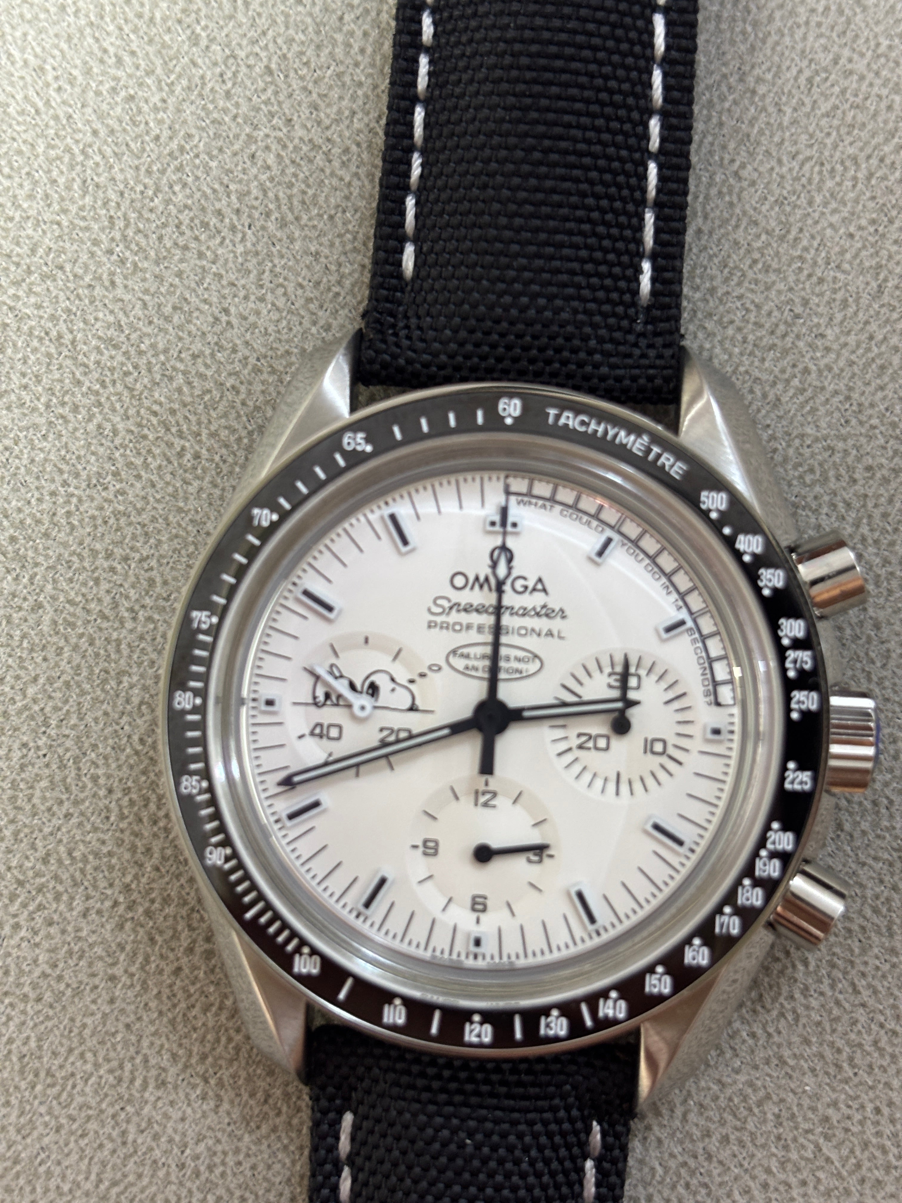C12   Speedmaster "Silver Snoopy Award---311.32.42.30.04.003---42mm