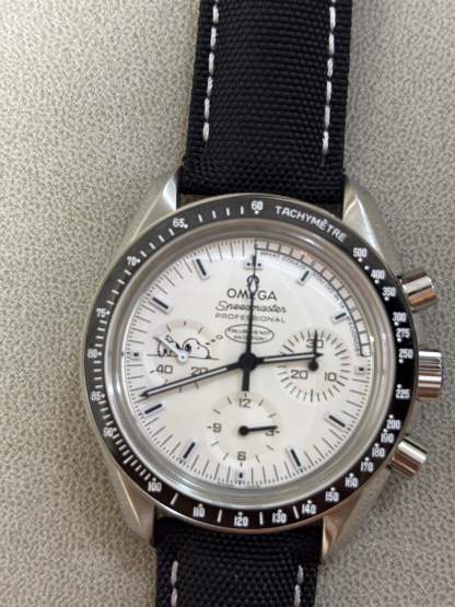 C12   Speedmaster "Silver Snoopy Award---311.32.42.30.04.003---42mm