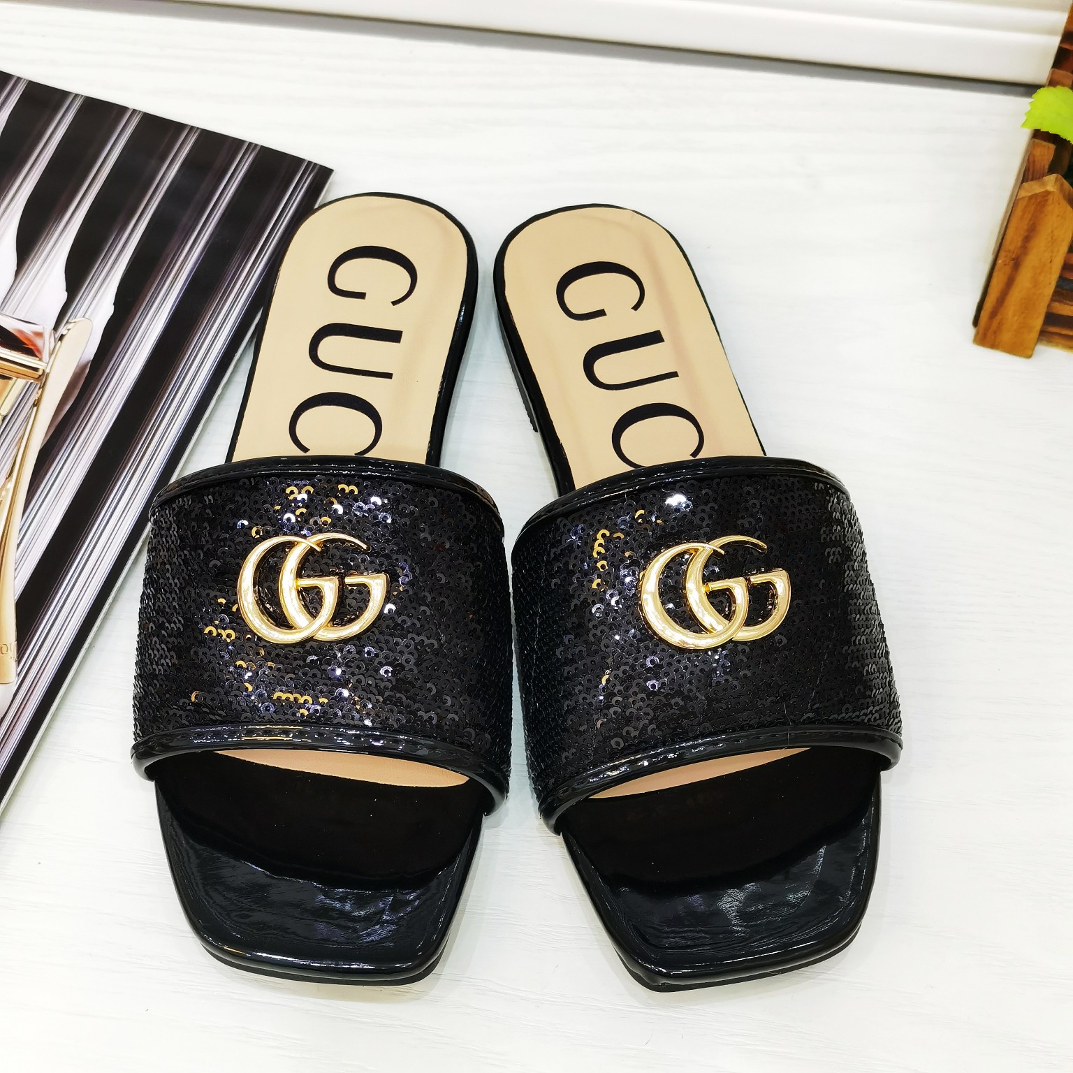 WOMEN'S SLIDE WITH DOUBLE G