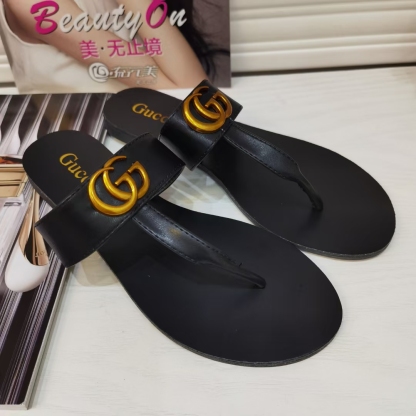 LEATHER THONG SANDAL WITH DOUBLE G
