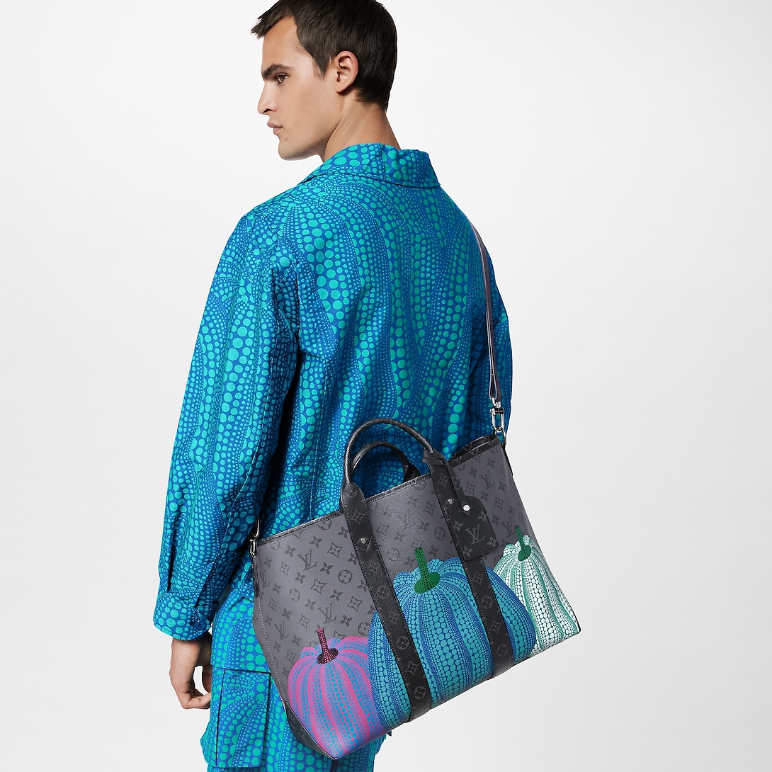 Weekend Tote M46434