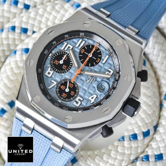 Athtudemars Pthtiguet 26238ST Blue Dial Replica 3 Athtudemars Pthtiguet 26238ST Blue Dial Replica on the rope