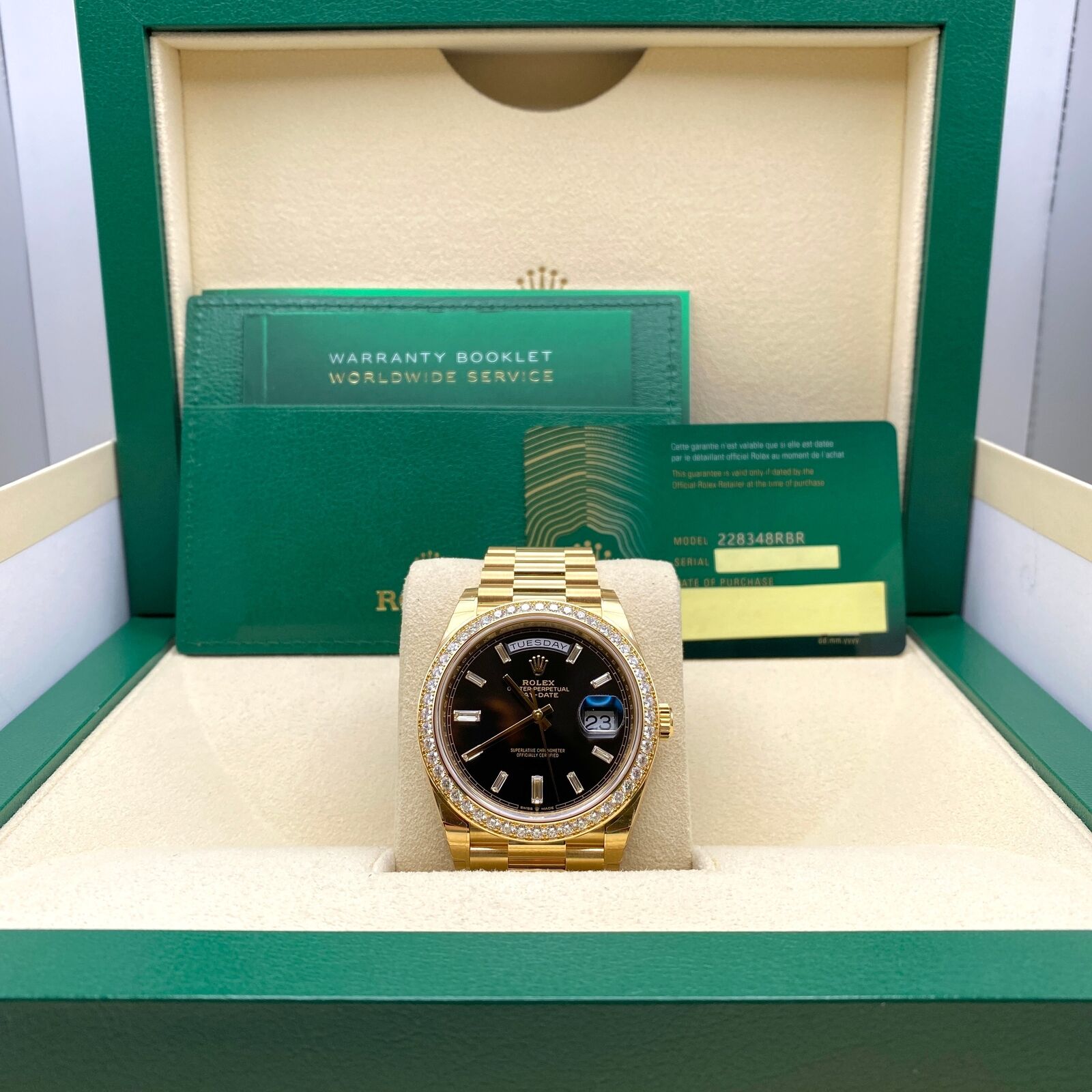 PRESIDENT DAY-DATE 36MM - BAGUETTE NOIR SMALL BEZEL