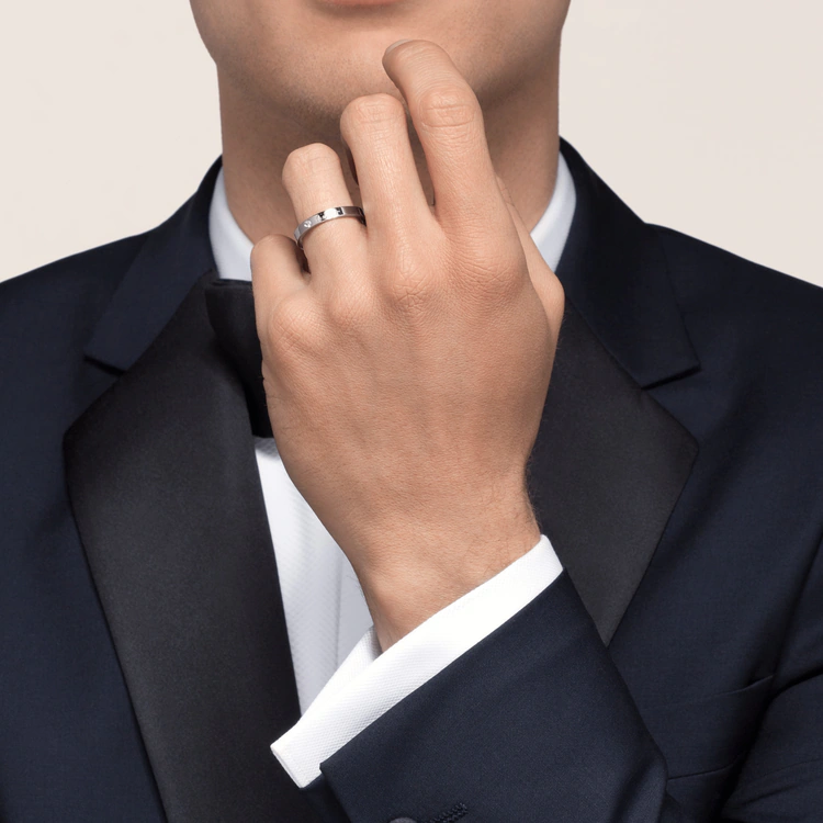 C DE  WEDDING BAND