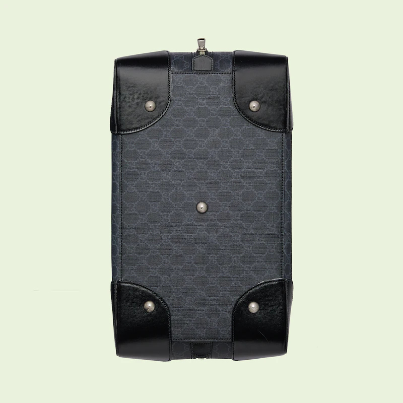 DUFFLE BAG WITH INTERLOCKING G