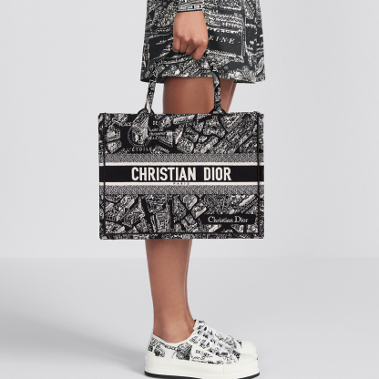 MEDIUM  BOOK TOTE