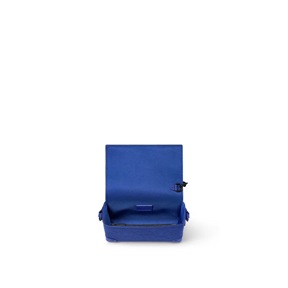 Steamer Wearable Wallet M82571
