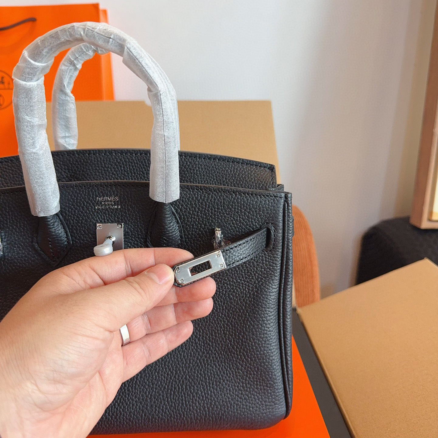 *Birkin 25 Bag