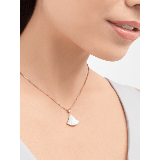DIVAS DREAM NECKLACE