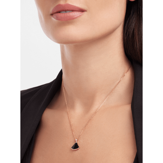DIVAS DREAM NECKLACE