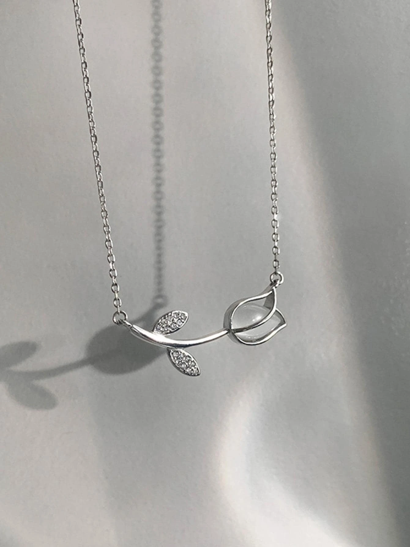 1pc Fashion Zinc Alloy Tulip Decor Chain Necklace For Women For Daily Decoration