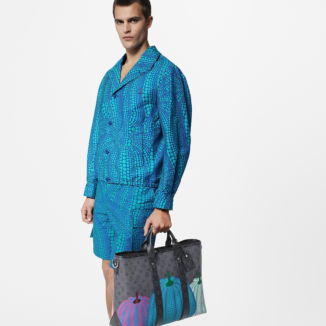 Weekend Tote M46434