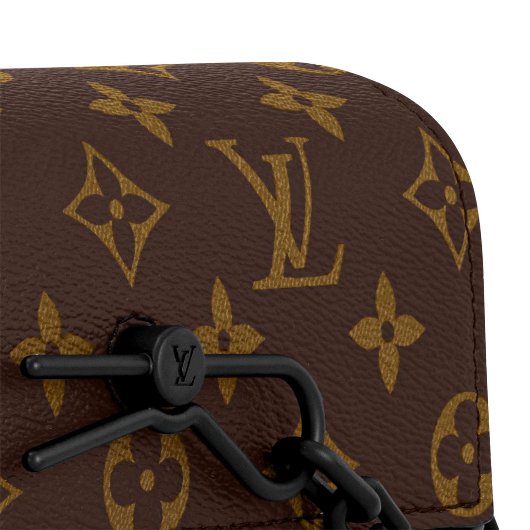 Steamer Wearable Wallet M82534