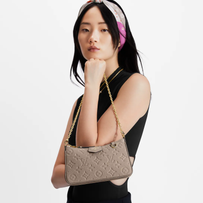 Easy Pouch On Strap M81862