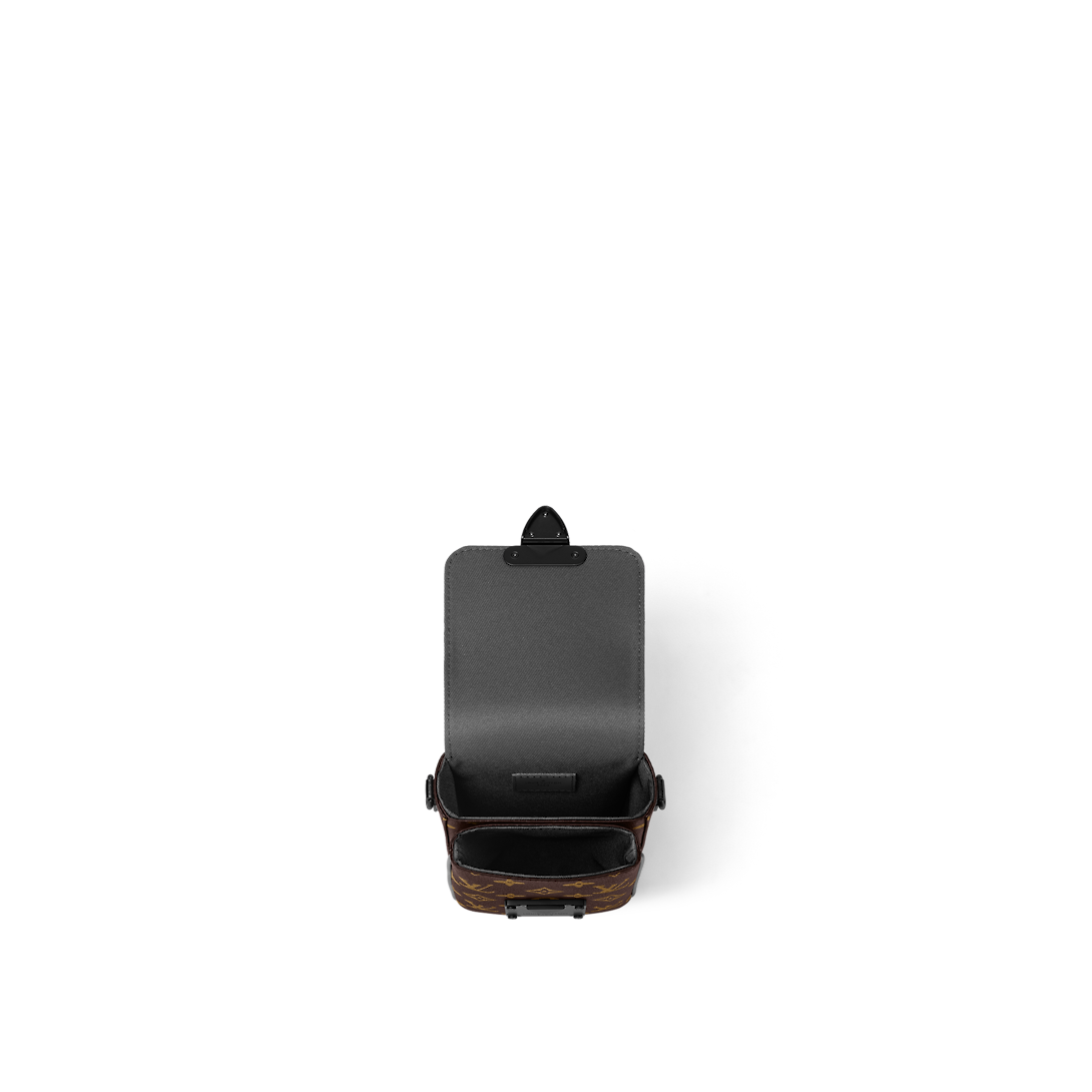 S-Lock Vertical wearable wallet