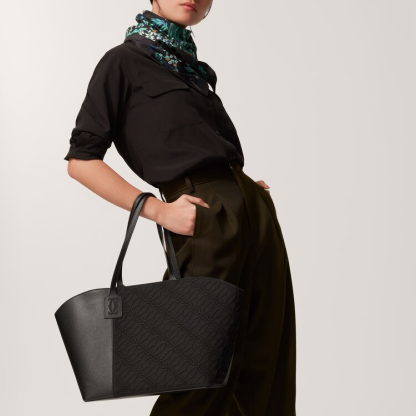 Tote bag, C de Cartier black