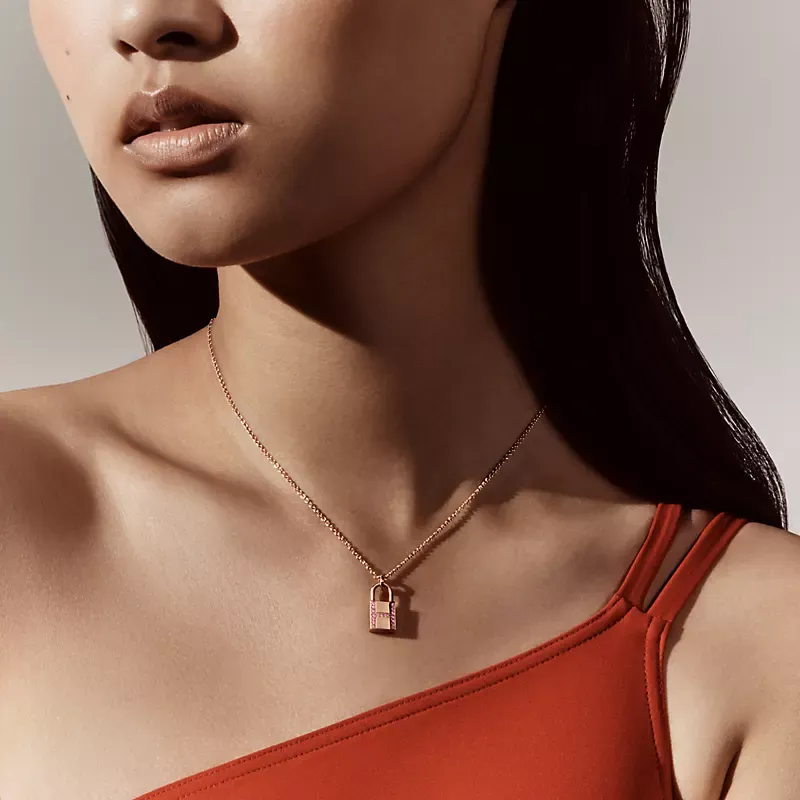 Kelly Cadenas pendant