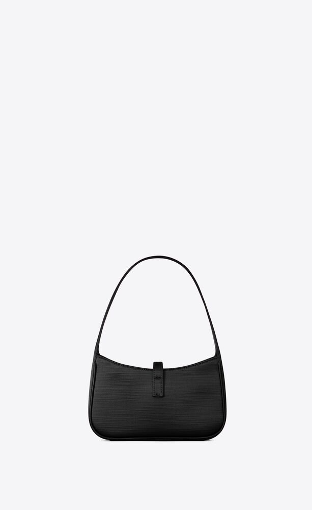 MINI LE 5 À 7 IN SATIN