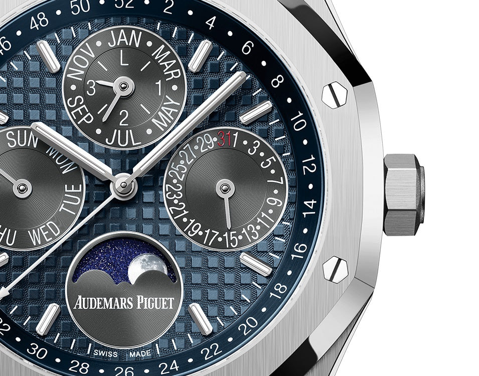 Royal Oak PERPETUAL CALENDAR Ref# 26574TI.OO.1220TI.01