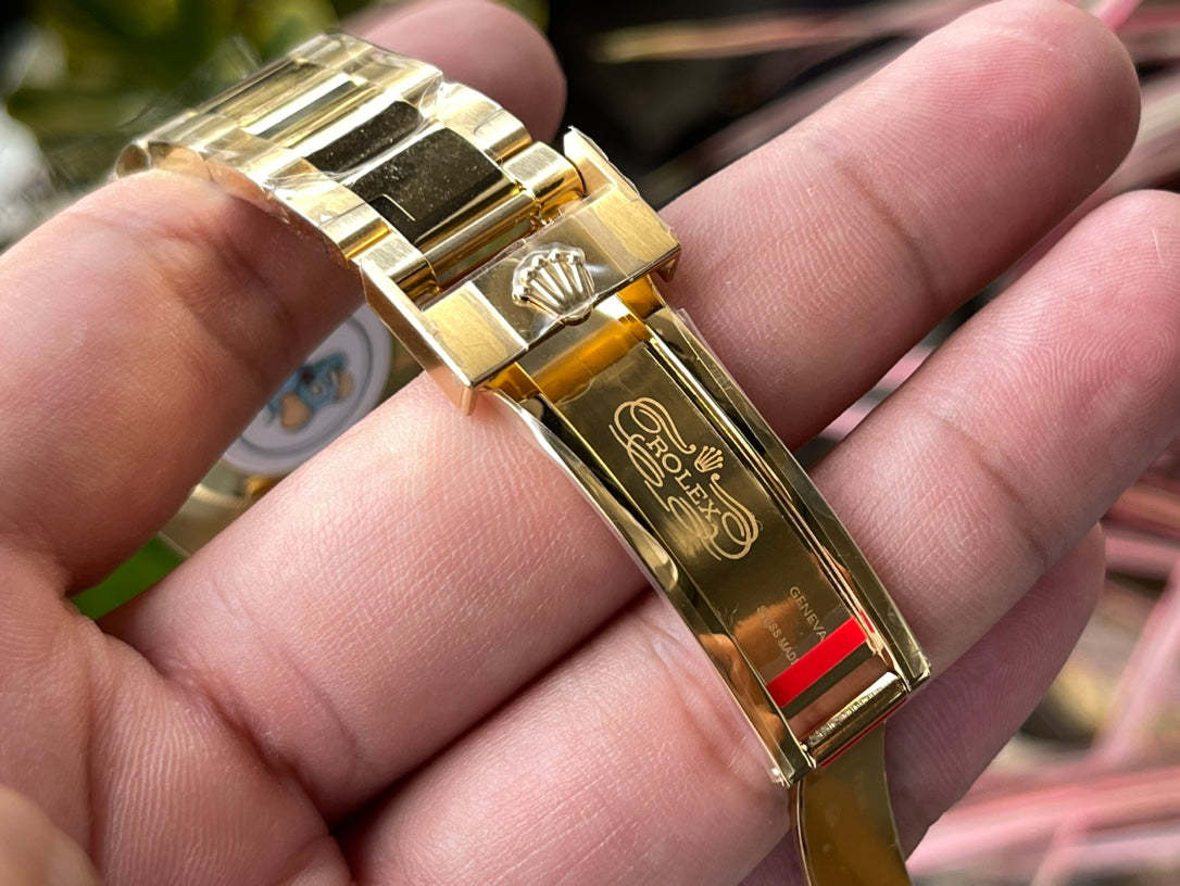 S5  Submariner --- M126618LB-0002 --- 41mm 