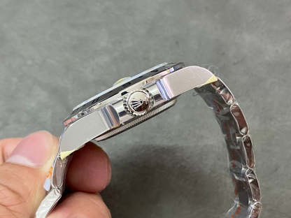 L3   EXPLORER-II--- 226570-0002---42mm