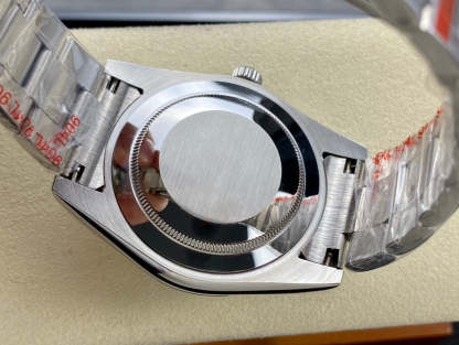 L7  Oyster Perpetual---m124300-0008-41mm