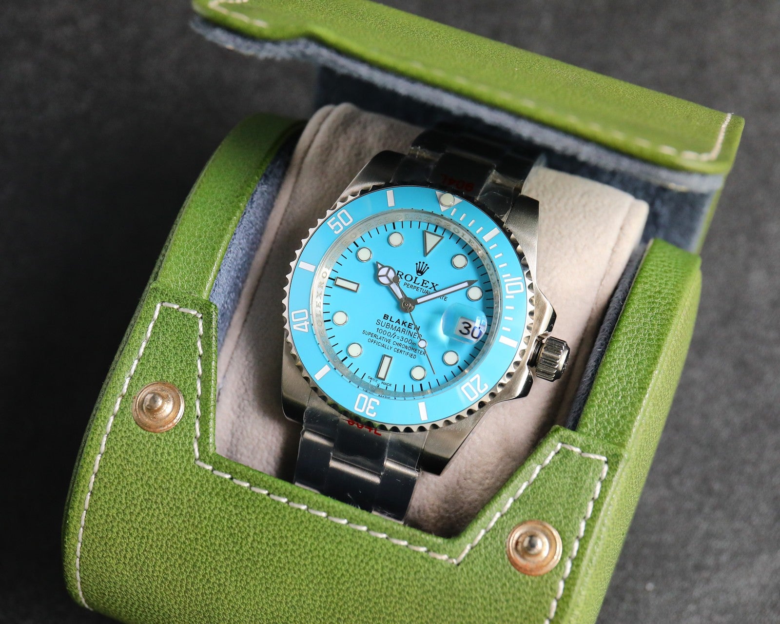 L8  Submariner---m126610LN--41mm