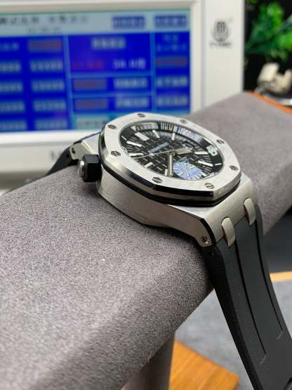 A3   Royal Oak ---15703ST.OO.A002CA.01---42mm