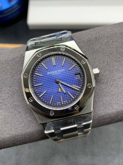 A5   Royal Oak---15202IP.OO.1240IP.01---39mm