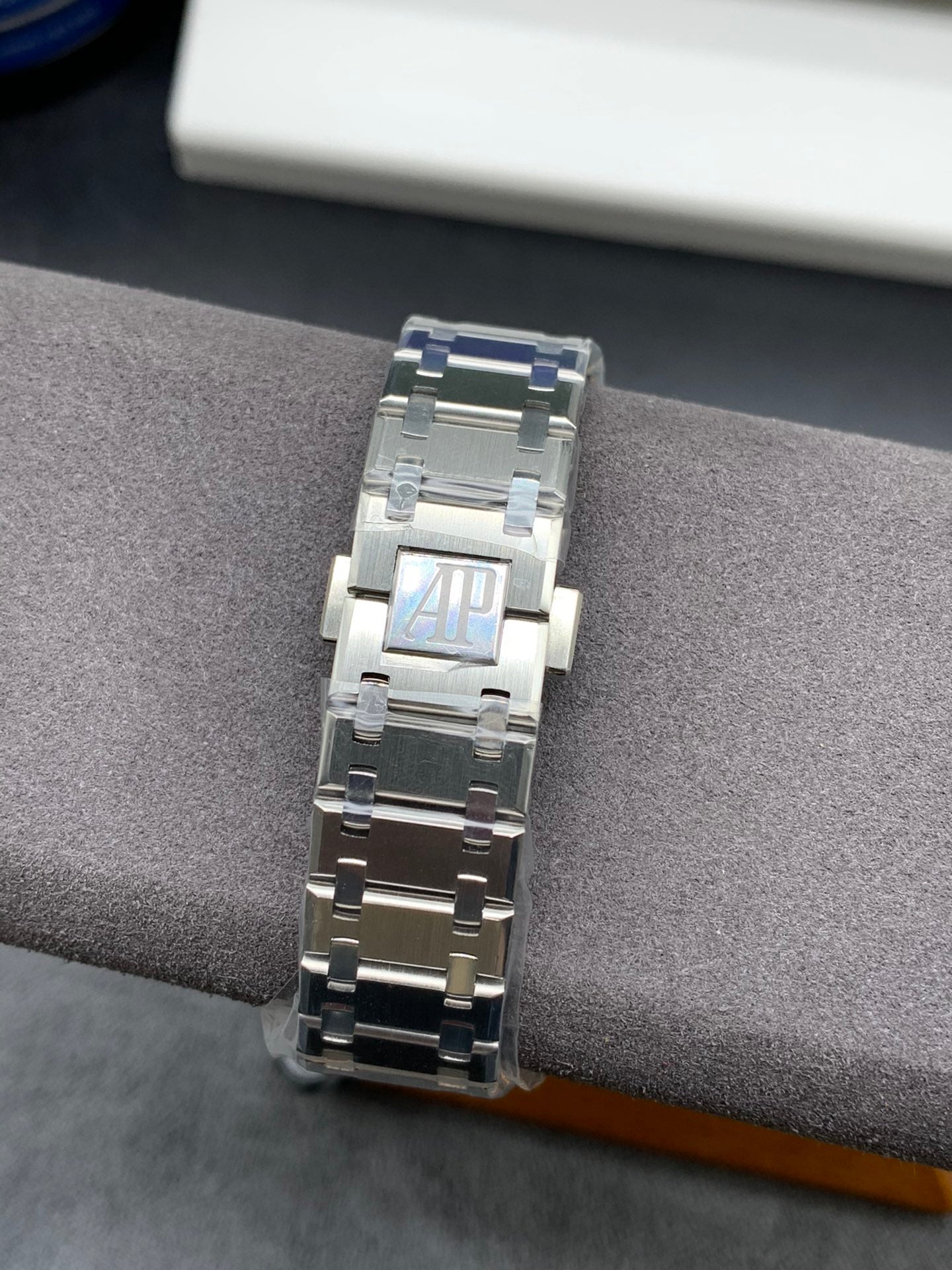 A5   Royal Oak---15202IP.OO.1240IP.01---39mm