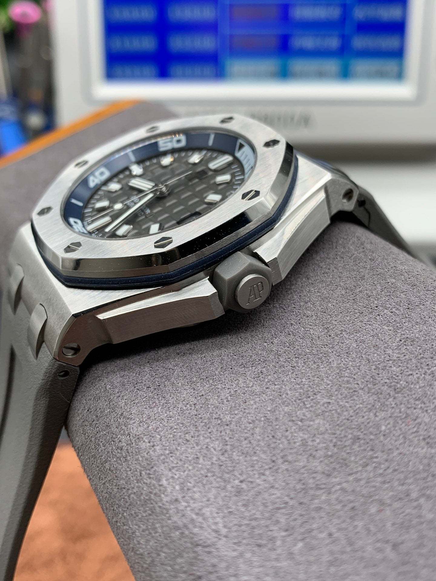 A7   Royal Oak---15720ST.OO.A009CA.01---42mm