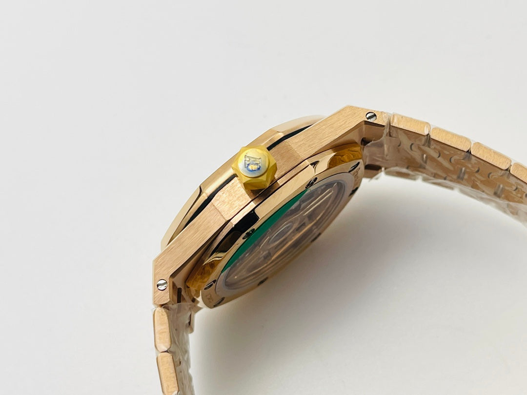 A8   Royal Oak---15551OR.ZZ.1356OR.05---37mm