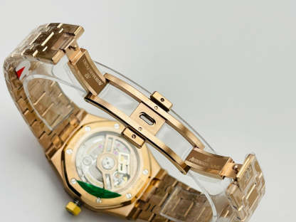 A8   Royal Oak---15551OR.ZZ.1356OR.05---37mm