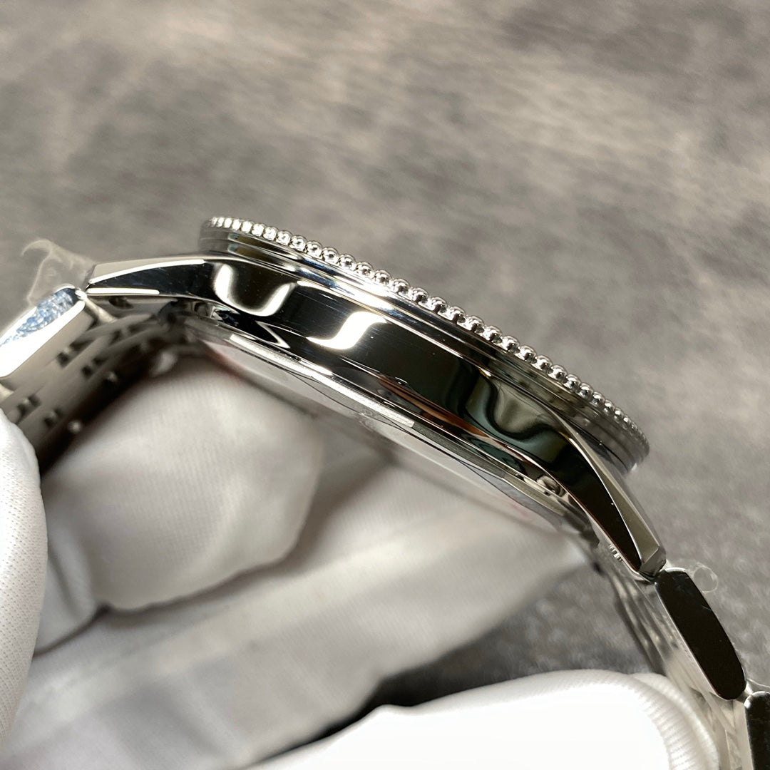 H8   Navitimer--- A17326211B1A1 ---41mm