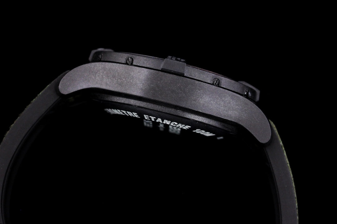 F2   Avenger Hurricane Military---XB1210---45mm