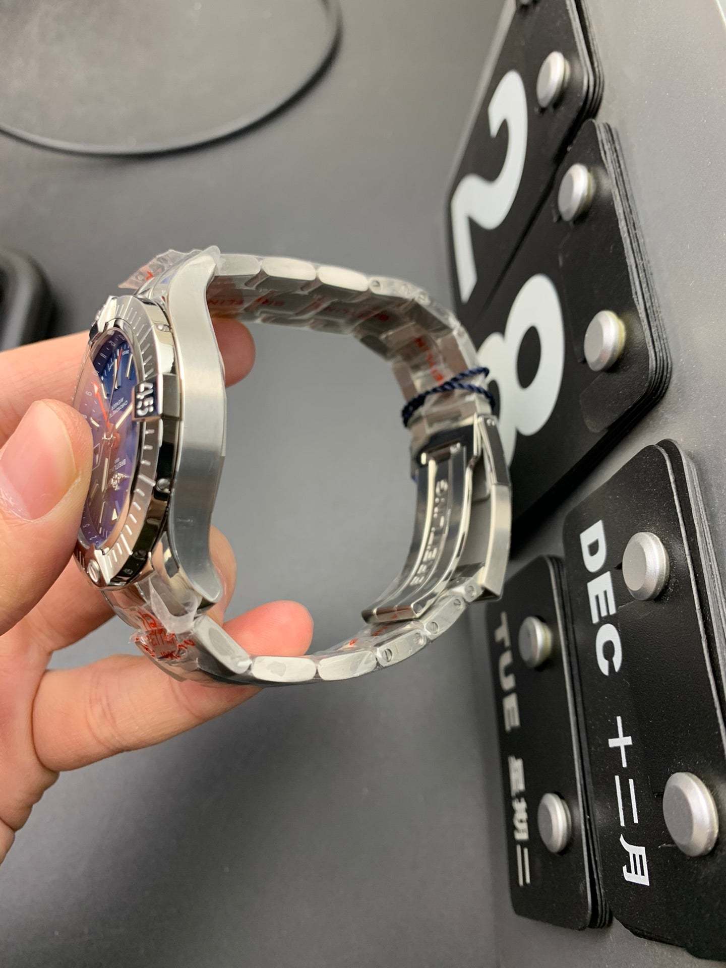 F5   Avenger---A32395101C1A1---45mm