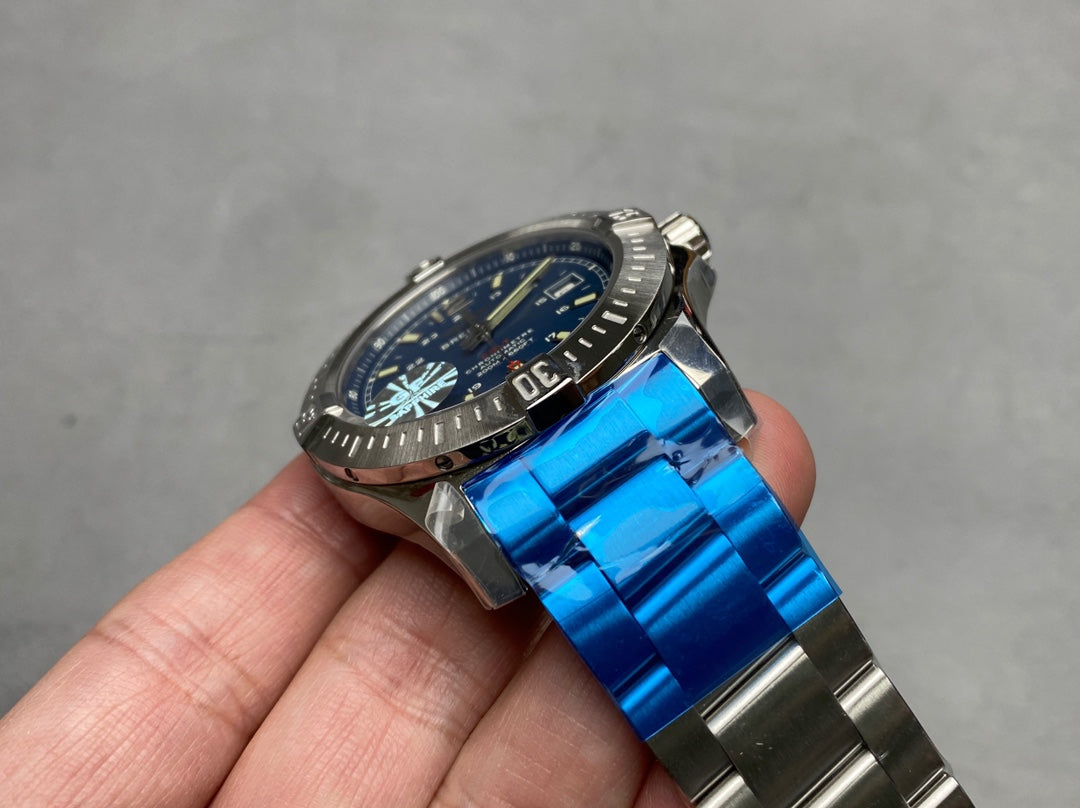 F9   Automatic ---A17388---43mm
