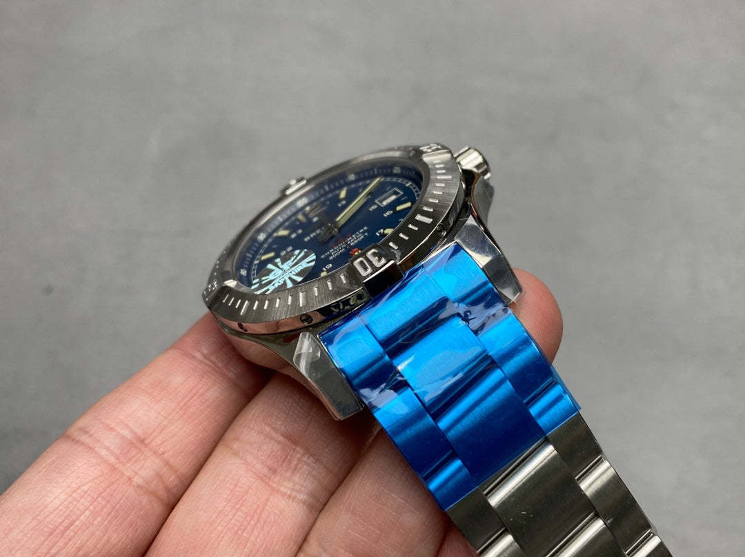 F9   Automatic ---A17388---43mm