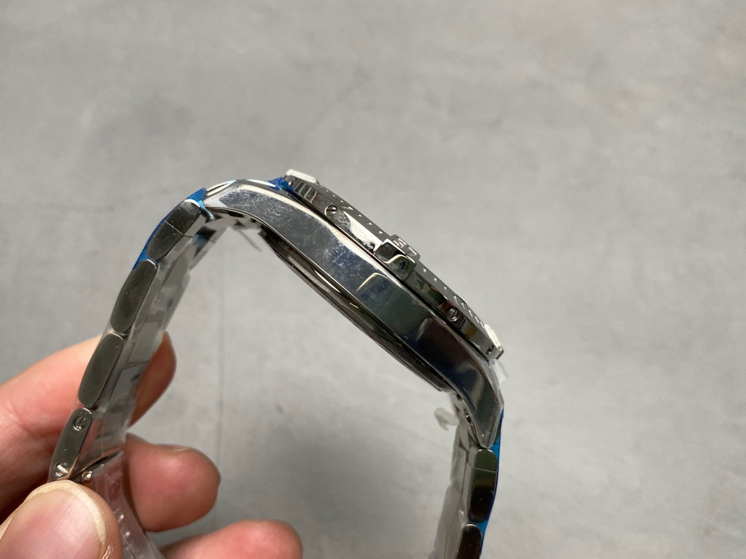 F9   Automatic ---A17388---43mm