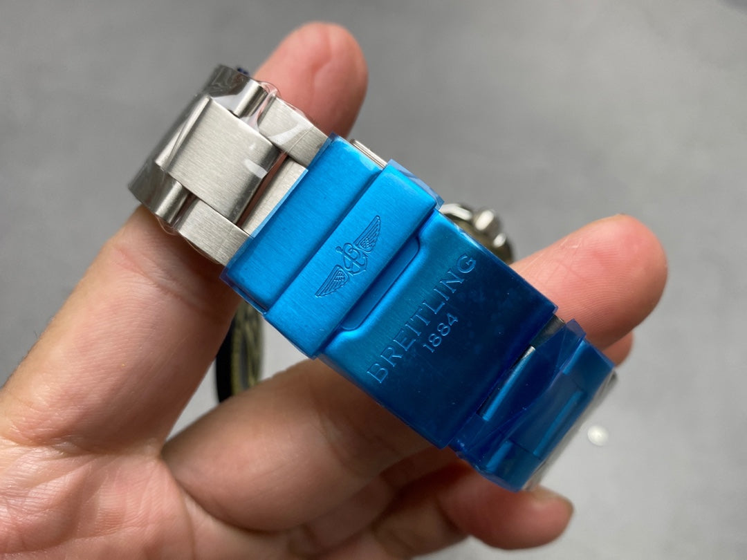 F9   Automatic ---A17388---43mm