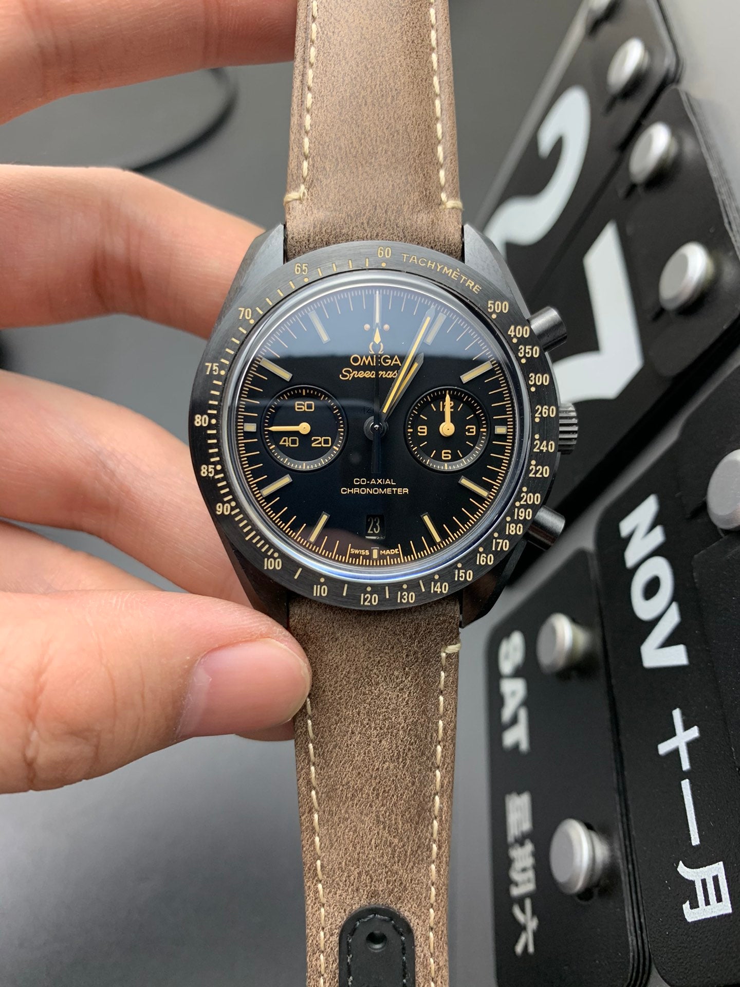 C5   Speedmaster Dark Side of the Moon---311.92.44.51.01.006---44.25mm