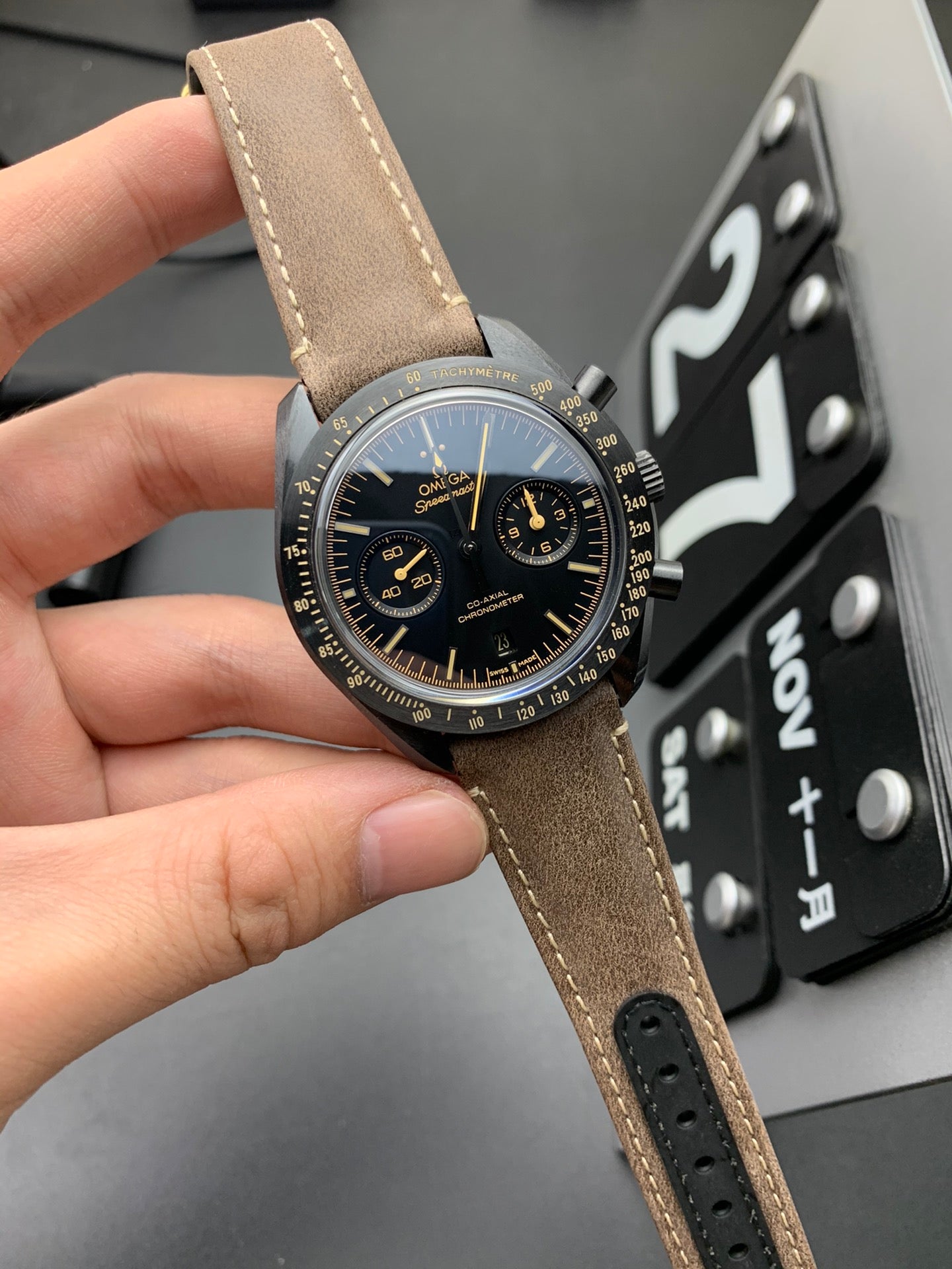 C5   Speedmaster Dark Side of the Moon---311.92.44.51.01.006---44.25mm