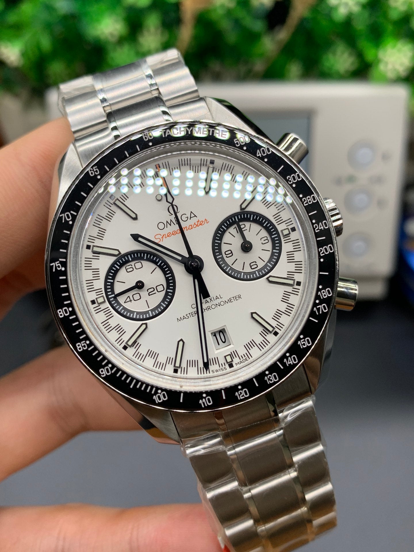 c6  Speedmaster---329.30.44.51.04.001---44.25mm