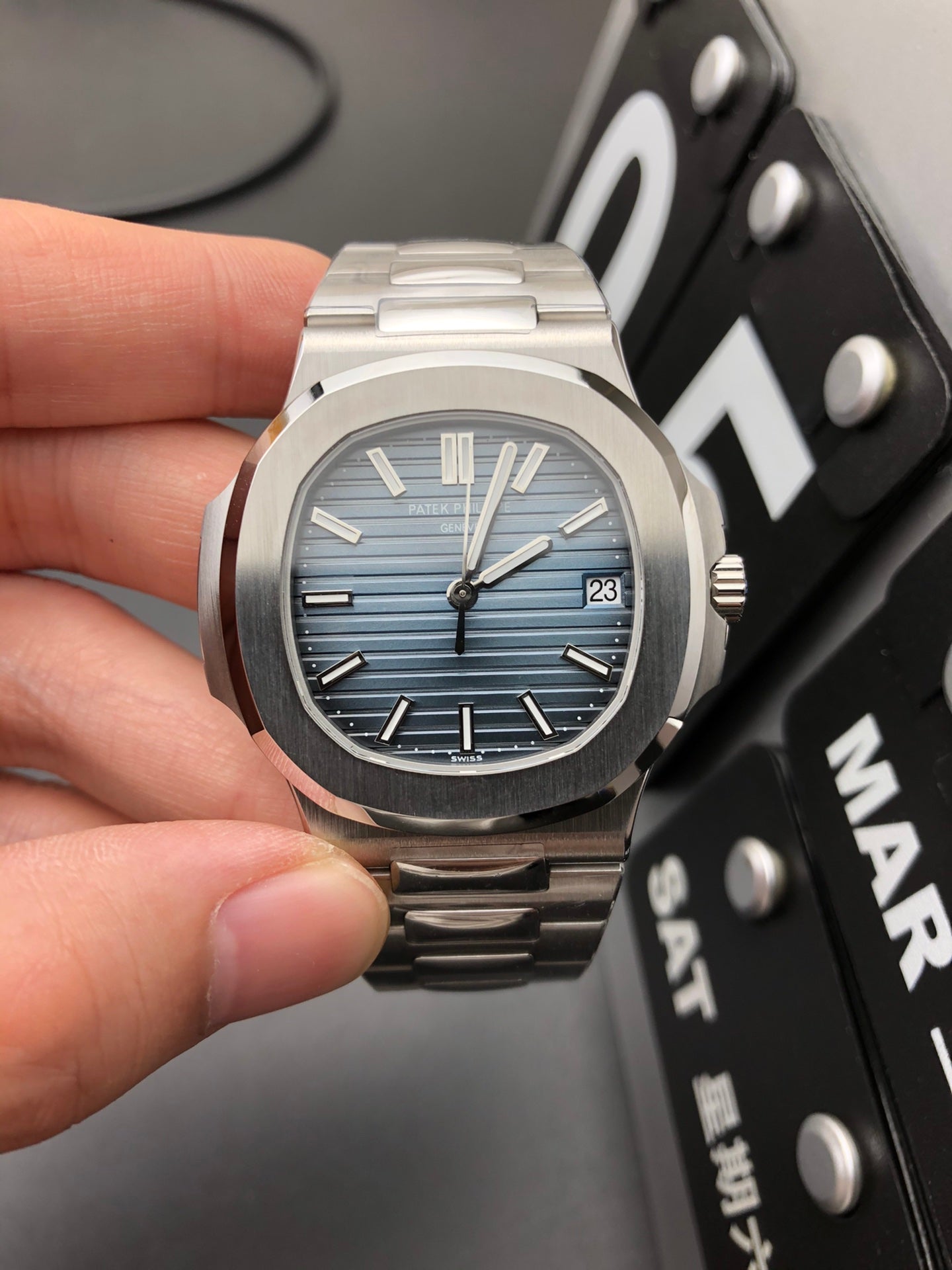 W1    nautilus--- 5711/1A---40mm